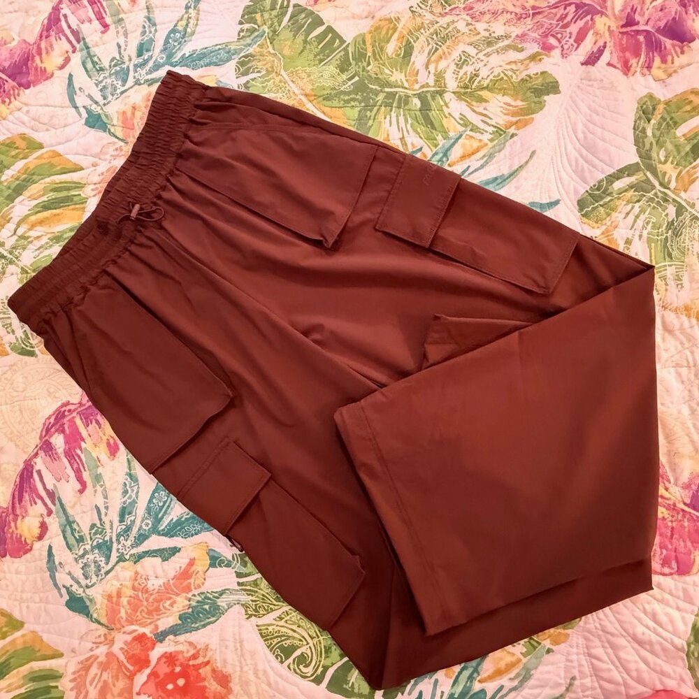 Fabletics Heights Cargo Pant Color Color: Sepia (Brown)  Size M - Picture 5 of 10